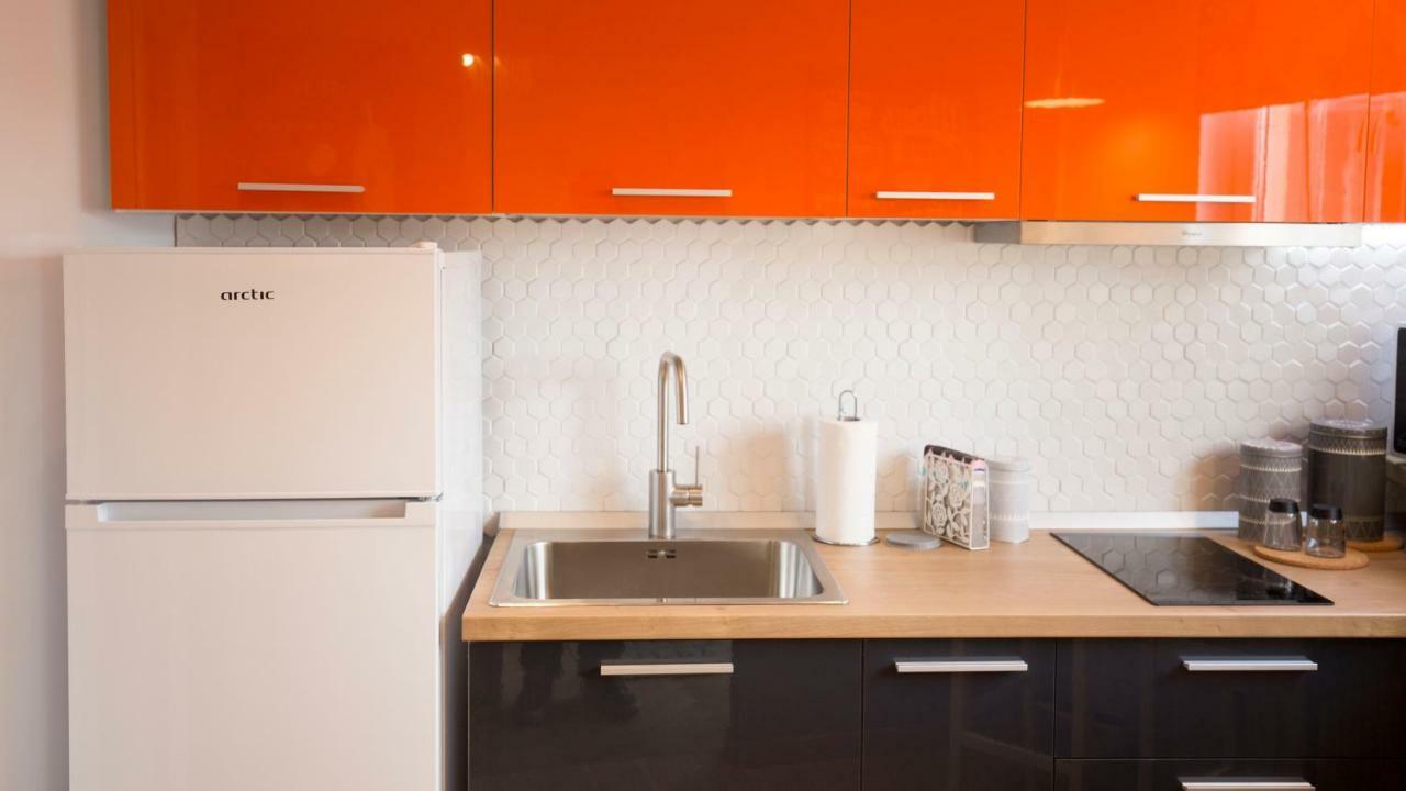 Central Up Studio Букурещ Екстериор снимка