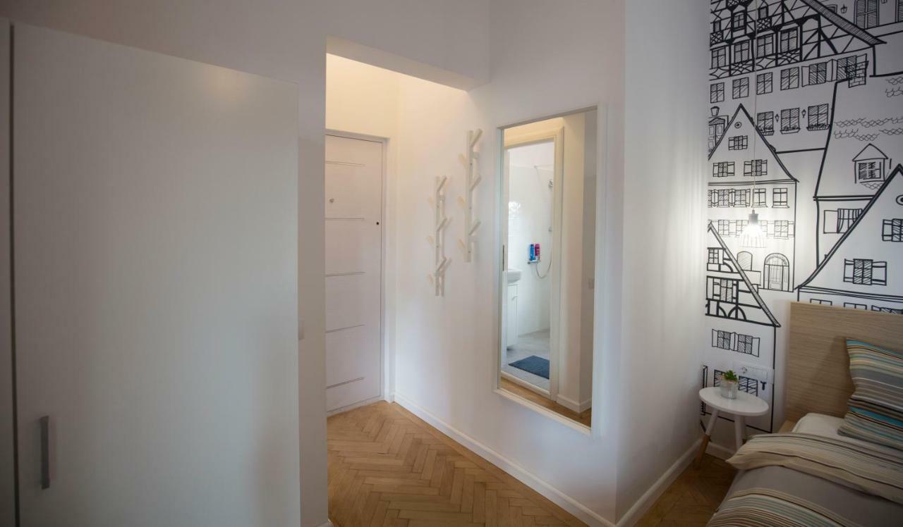 Central Up Studio Букурещ Екстериор снимка