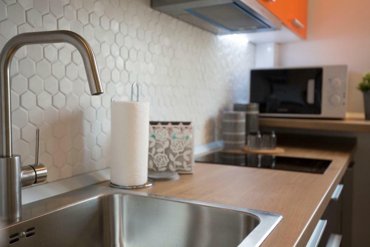 Central Up Studio Букурещ Екстериор снимка